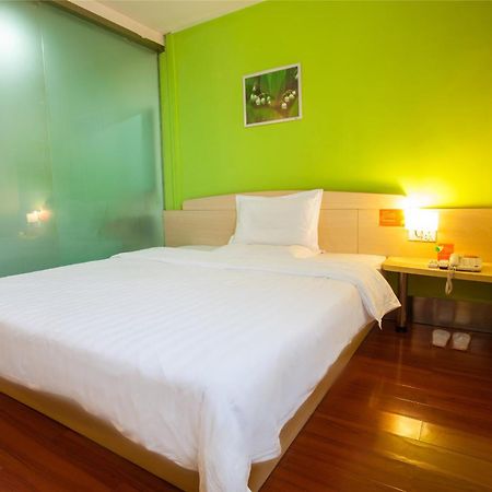 7Days Inn Guangzhou Zhongda North Gate Square Экстерьер фото