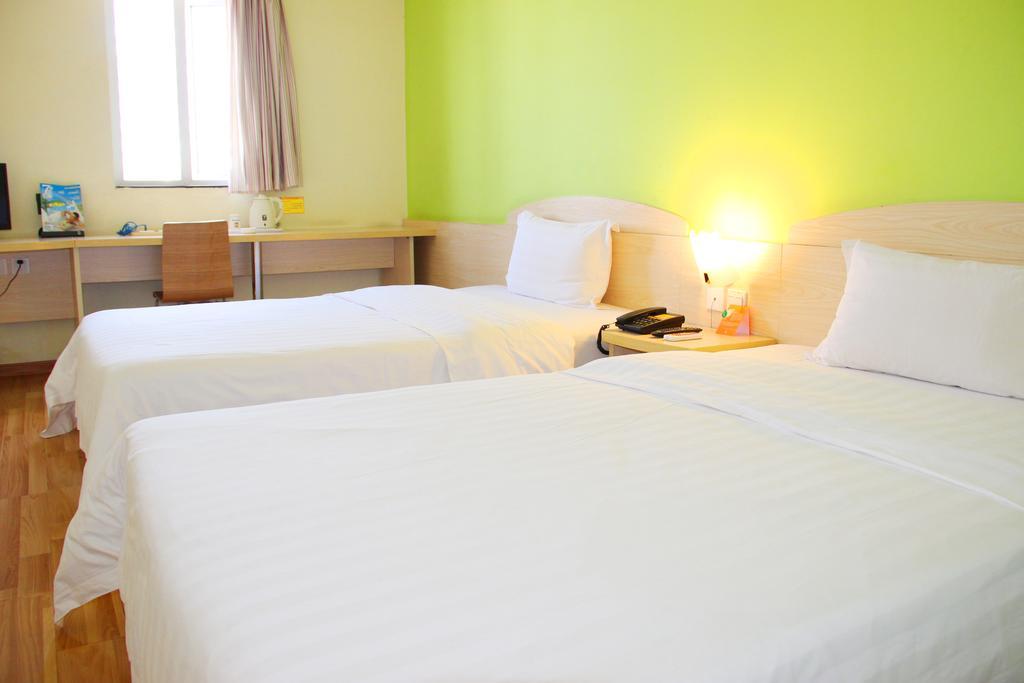 7Days Inn Guangzhou Zhongda North Gate Square Номер фото