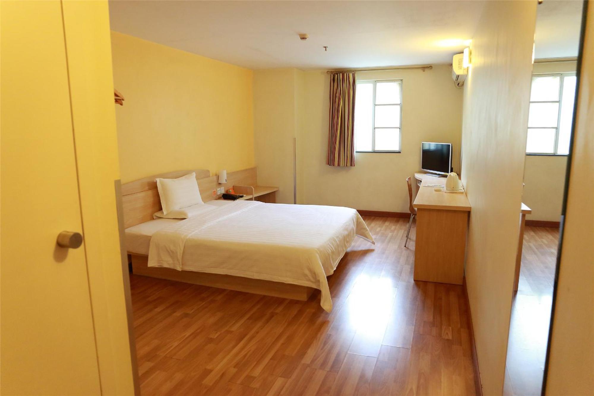 7Days Inn Guangzhou Zhongda North Gate Square Экстерьер фото