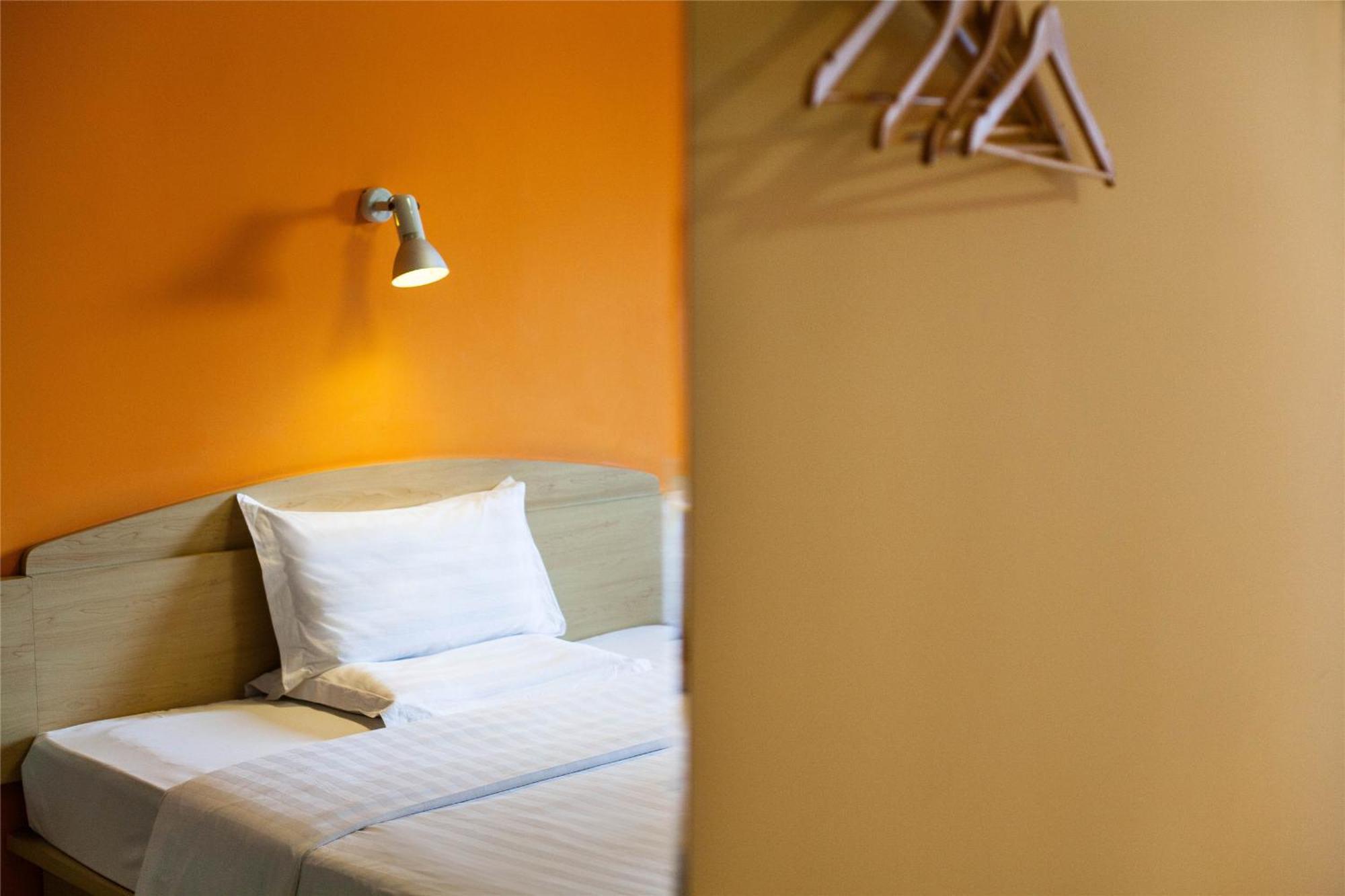 7Days Inn Guangzhou Zhongda North Gate Square Экстерьер фото